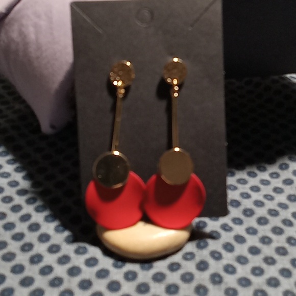 Red and gold  earings - Picture 4 of 4